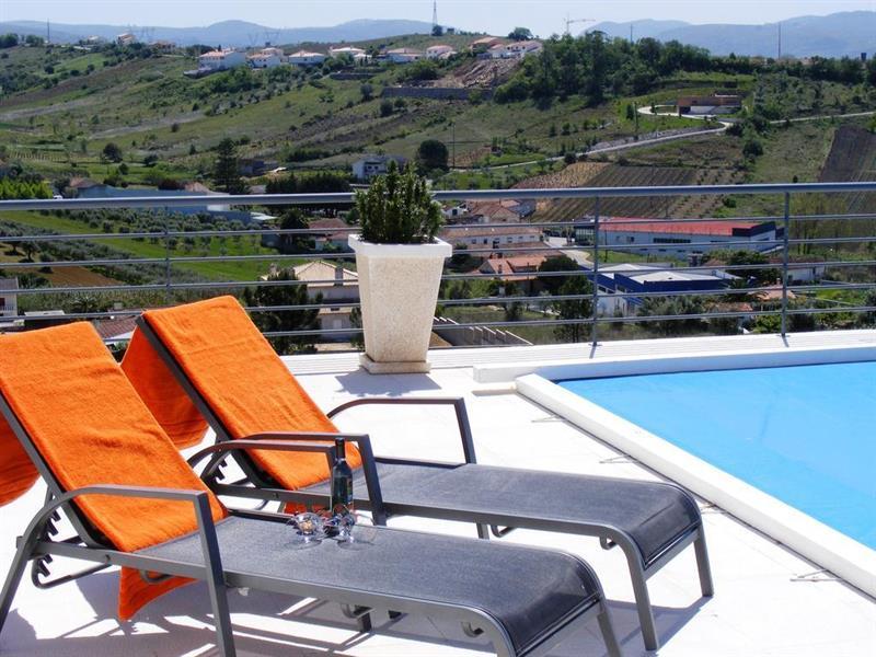 Casa Ceedina Bed And Breakfast & Beauty Batalha Exterior foto